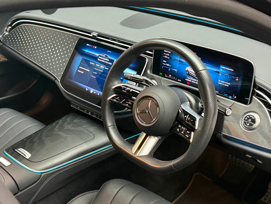 2025 Mercedes-Benz E Class E220D AMG LINE PREMIUM *PAN ROOF* €79,990