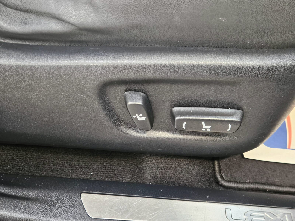 2018 Lexus NX 300 h - image 8