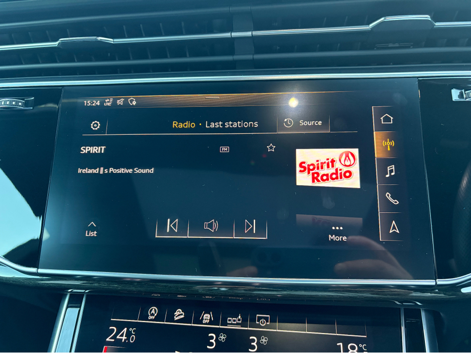 2018 Audi Q8 - image 17