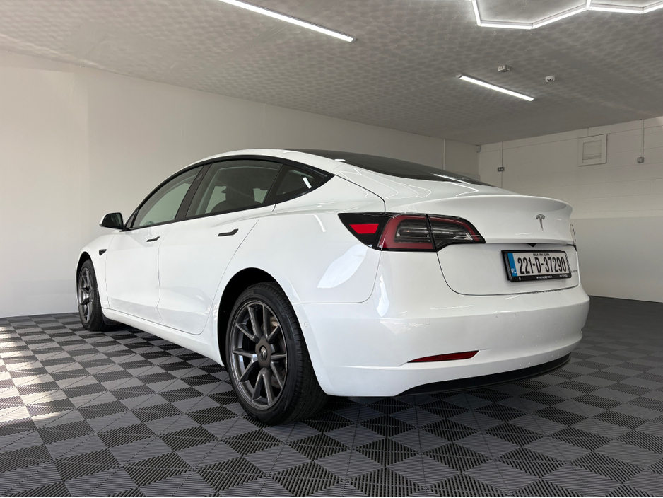 2022 Tesla Model 3 - image 19