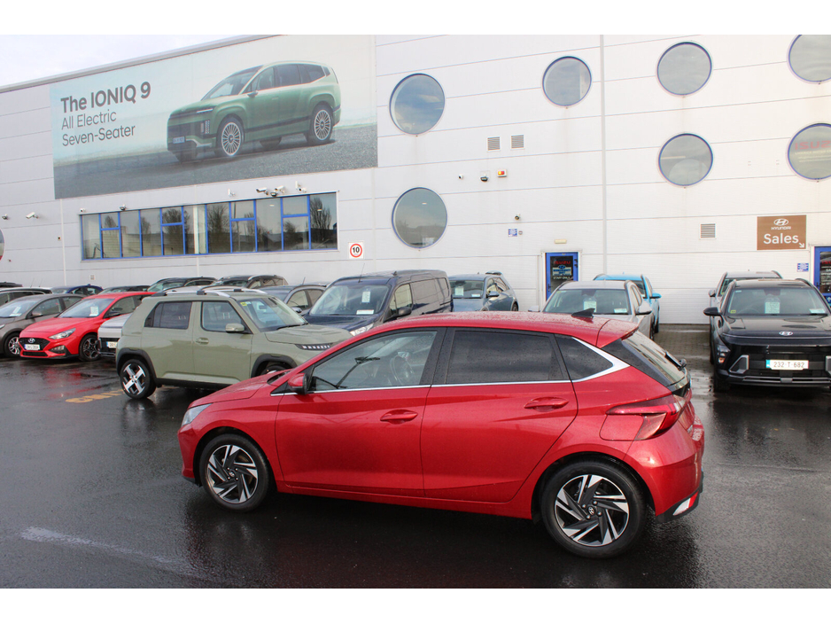 2021 Hyundai i20 - image 2