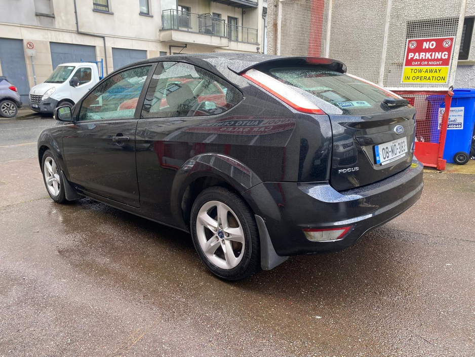 2008 Ford Focus - image 12