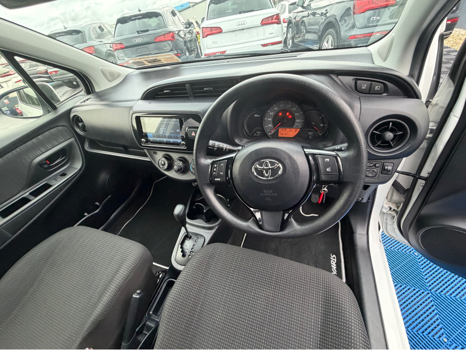 2019 Toyota Vitz - image 19