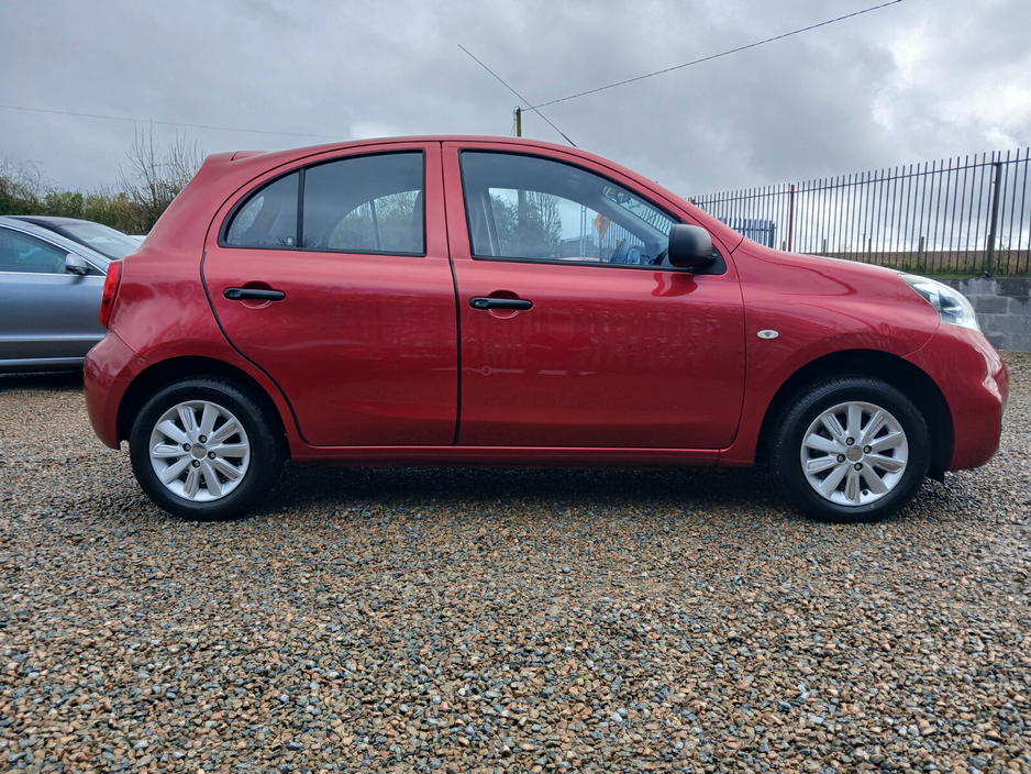 2015 Nissan Micra - image 2