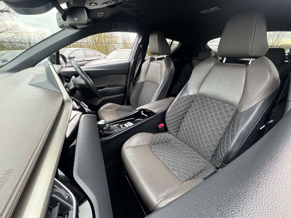 2023 Toyota C-HR - image 18