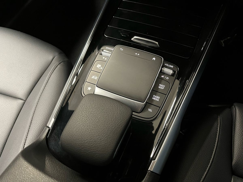 2023 Mercedes-Benz GLB - image 19