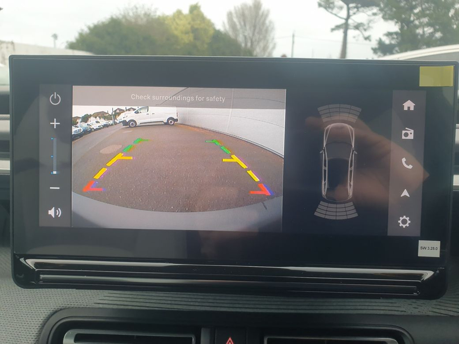 2026 Citroen e-C3 - image 29