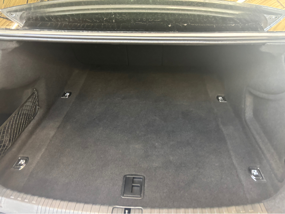 2022 Audi A6 - image 12