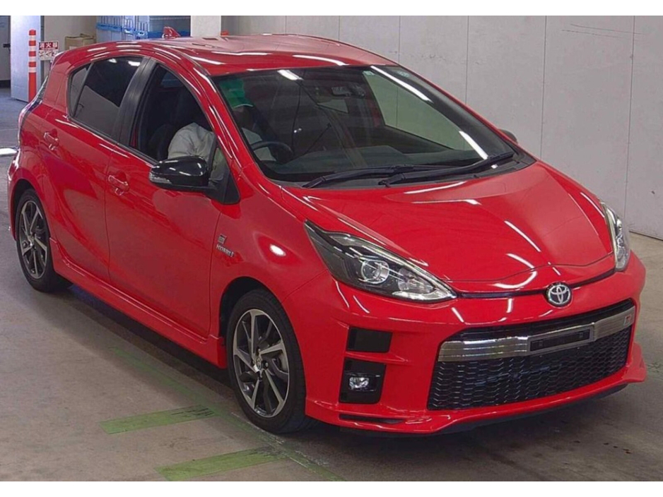 2018 Toyota Aqua - image 7