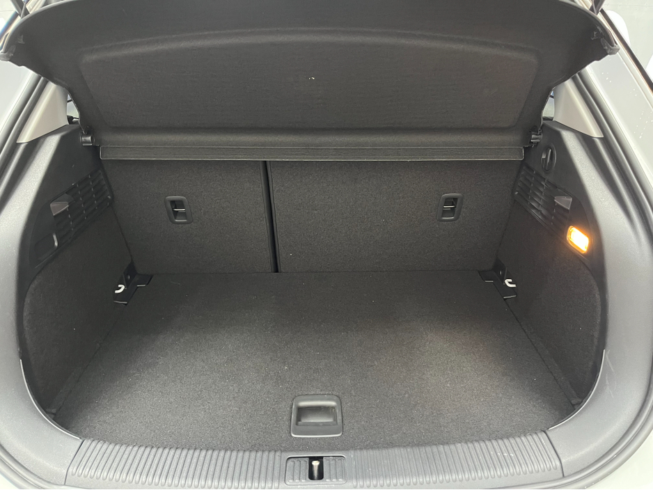 2016 Audi A1 2016 AUDI A1 TFSI 1.0 AUTOMATIC / CRUISE CONTROL / PARKING AID