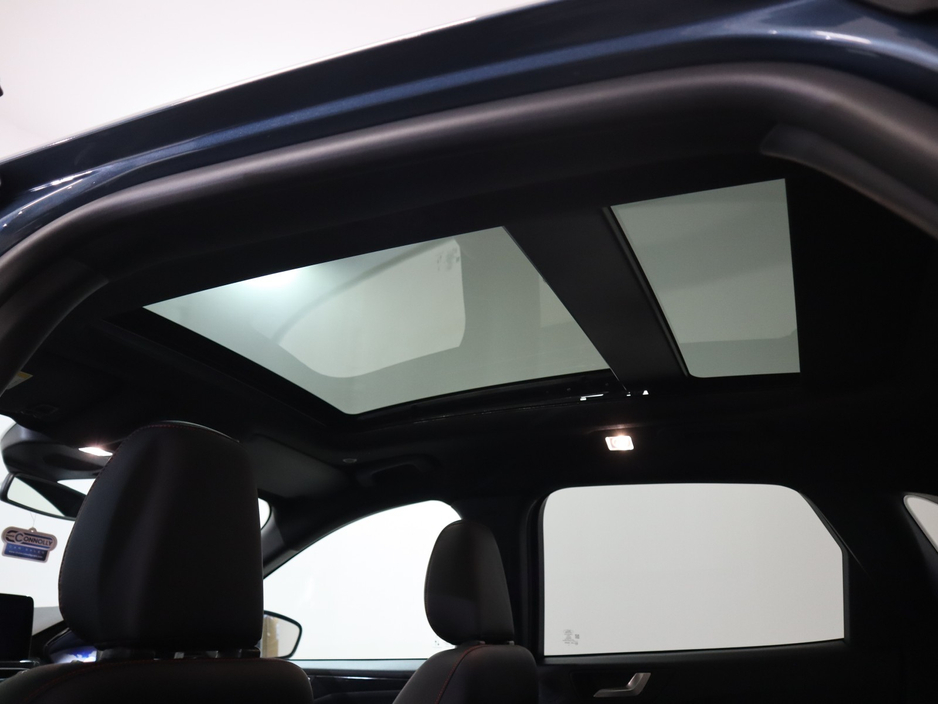 2023 Ford Kuga - image 12