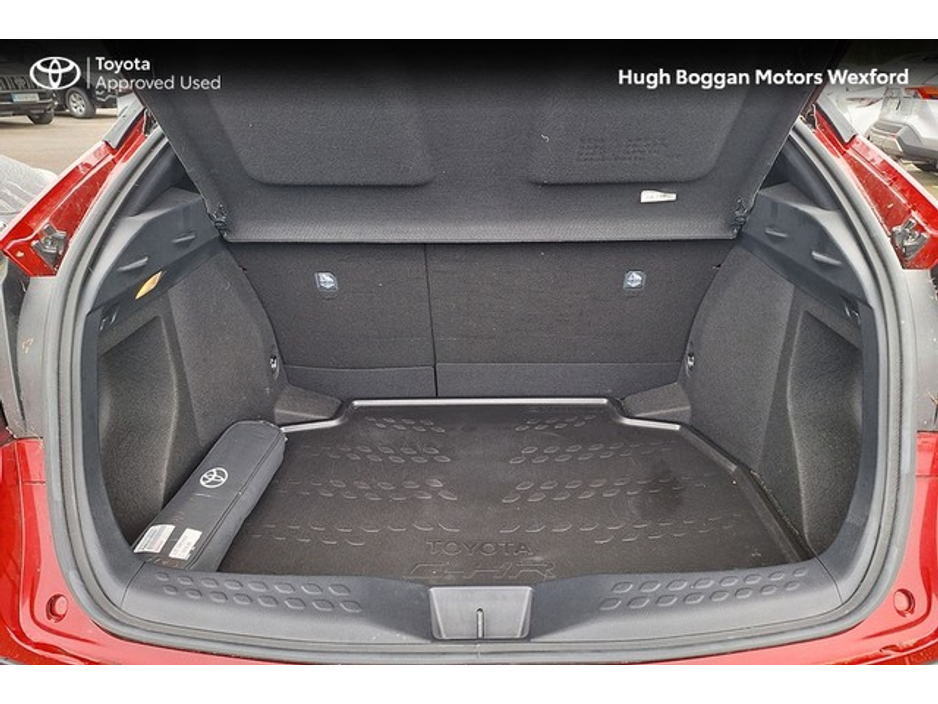 2022 Toyota C-HR - image 10