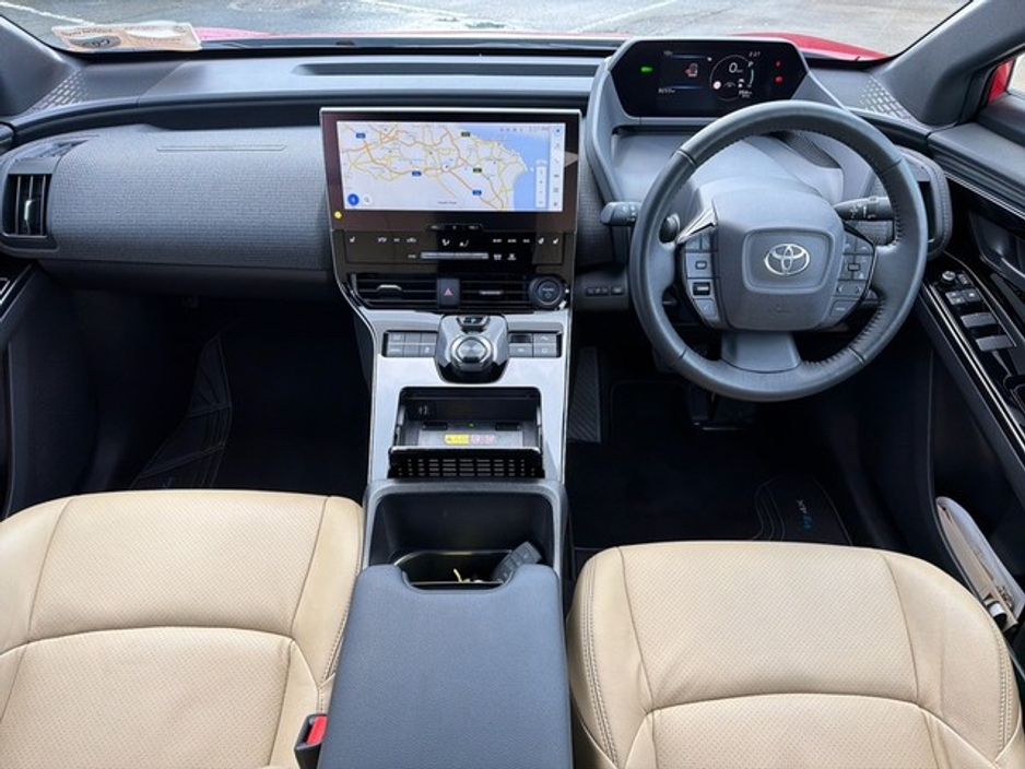 2025 Toyota bZ4X - image 8