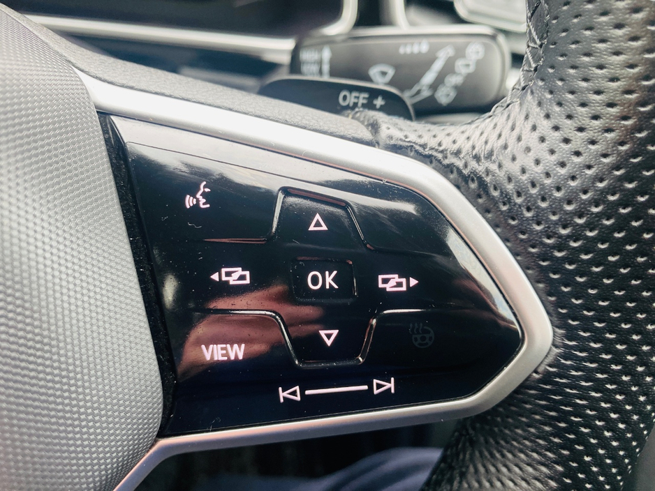 2023 Volkswagen T-Roc - image 20