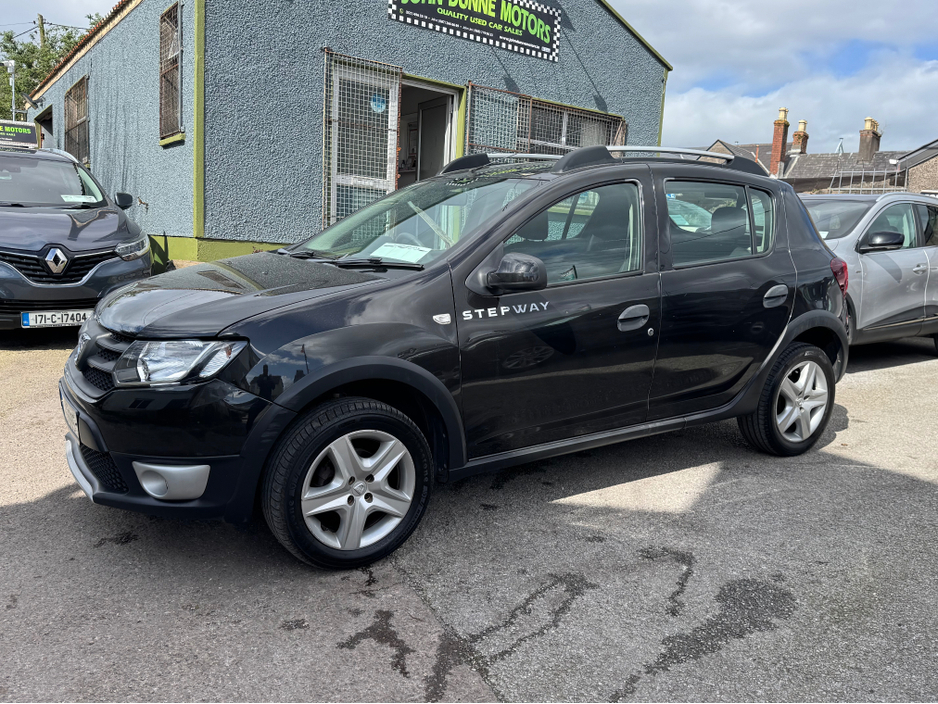 2015 Dacia Sandero Stepway - image 4