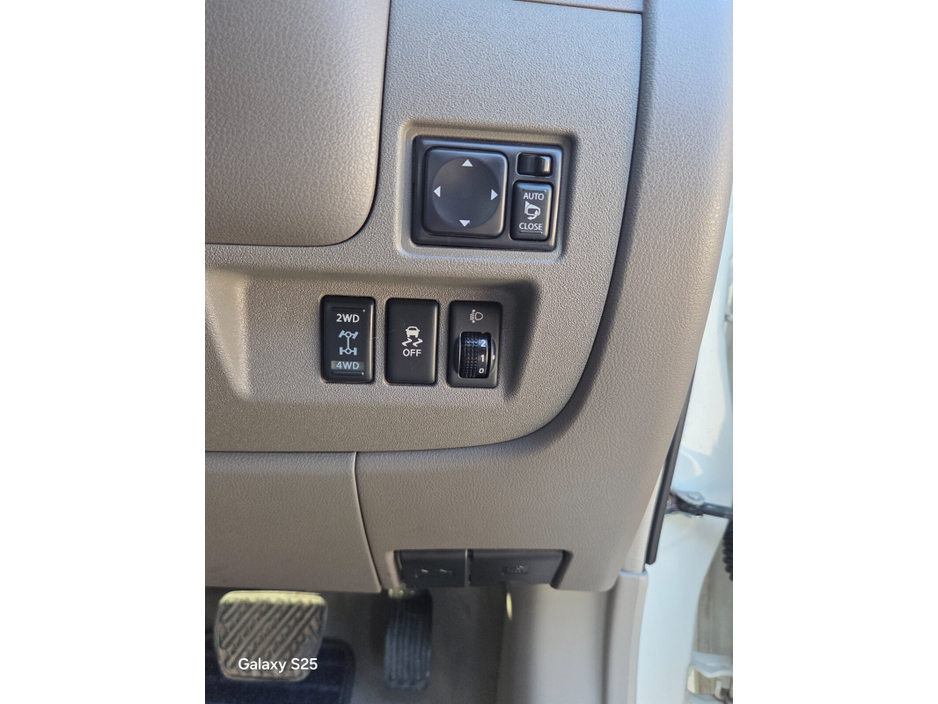 2017 Nissan March - image 15