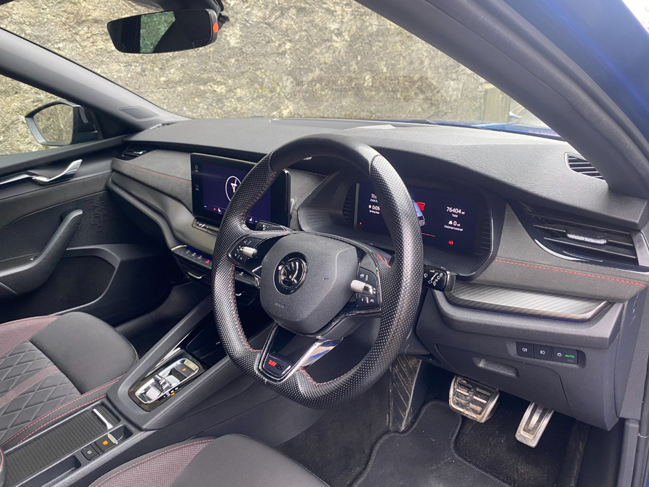 2022 Skoda Octavia - image 11