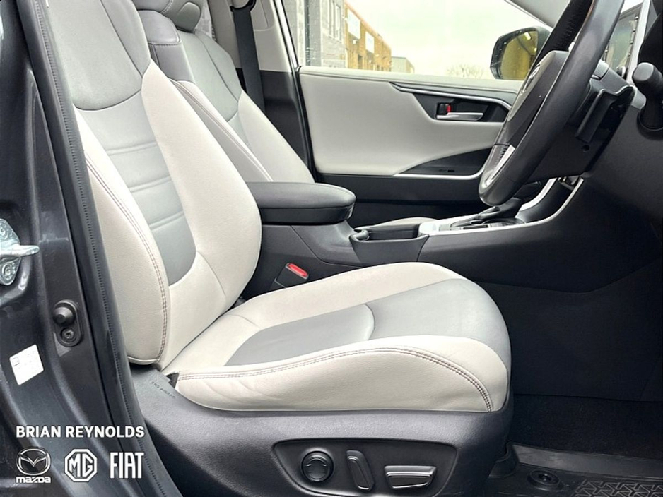 2021 Toyota Rav4 2.5 Hybrid Platinum 2WD €33,950
