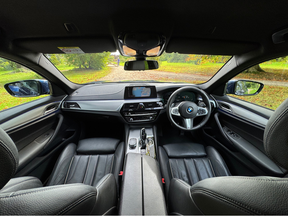 2019 BMW 5 Series - image 25