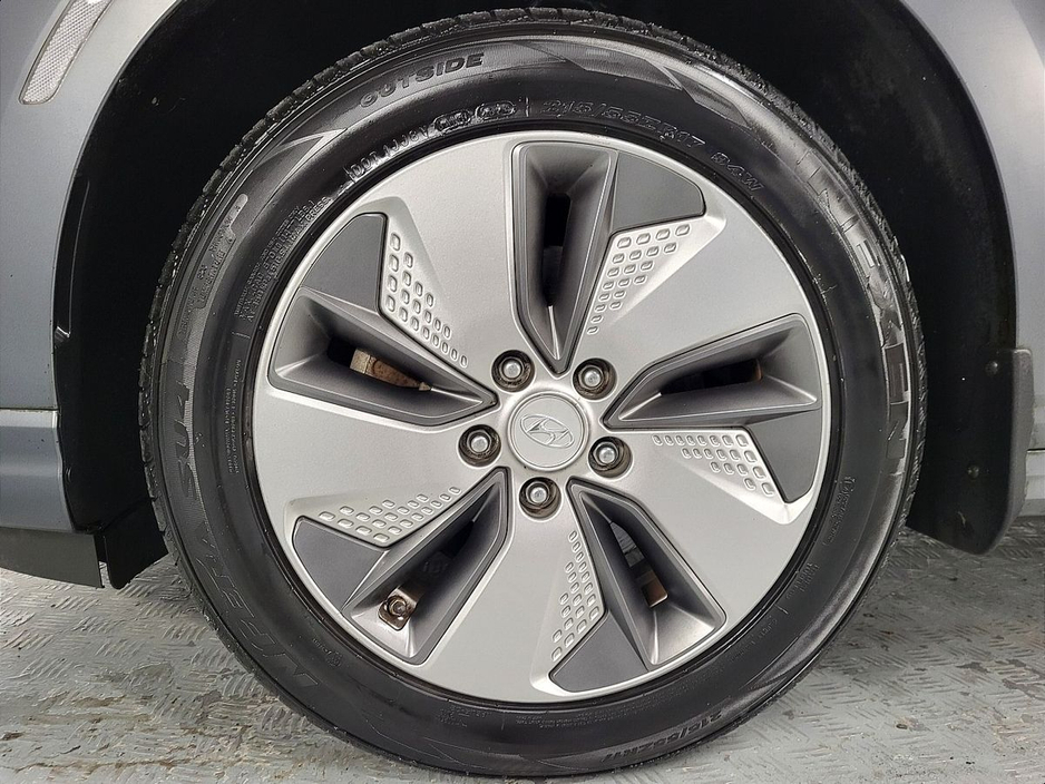 2019 Hyundai Kona - image 11