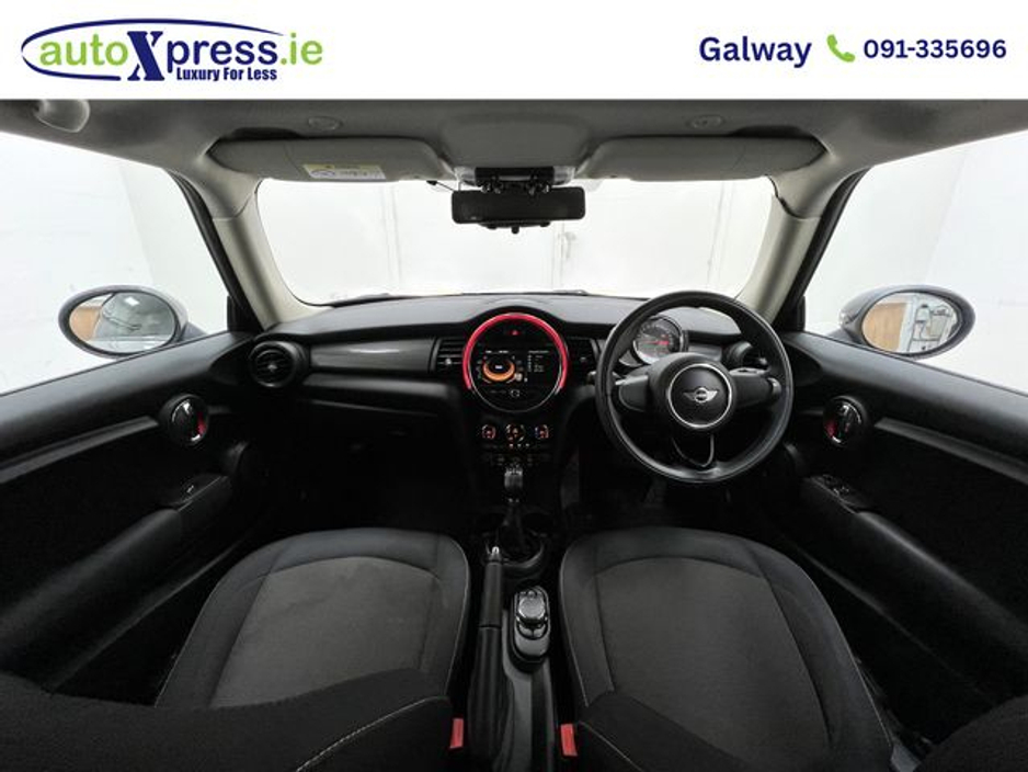 2017 MINI Cooper D - image 2