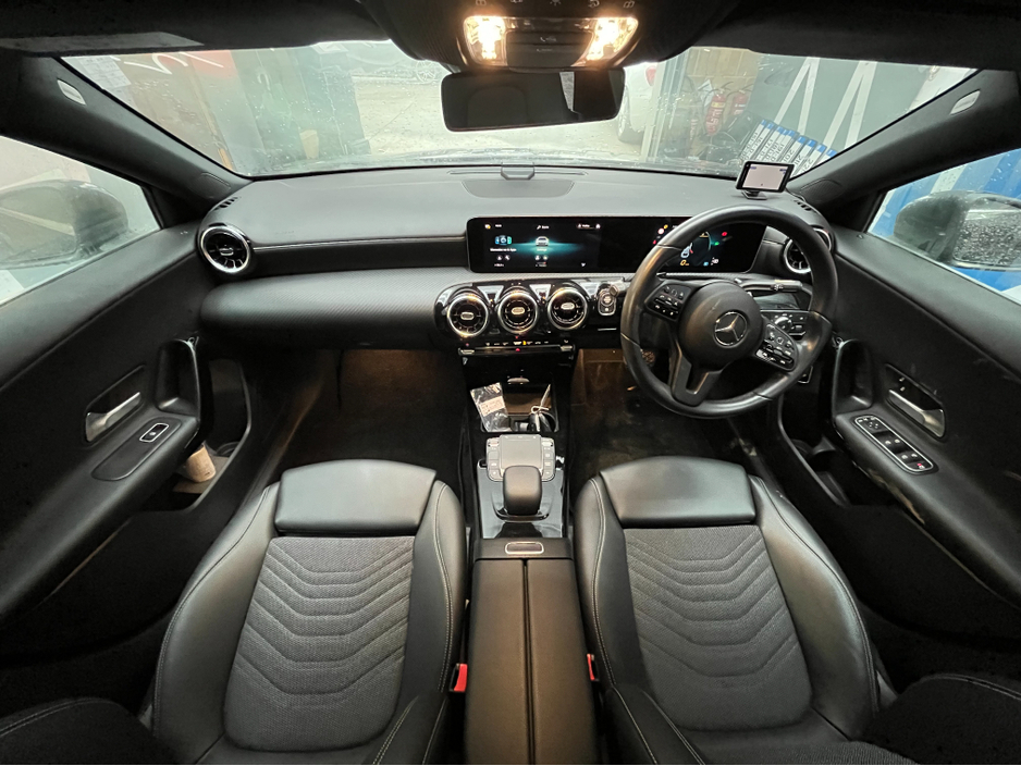 2021 Mercedes-Benz A Class 2021 MERCEDES-BENZ A180 SEDAN 1.4 AUTOMATIC / CRUISE CONTROL / REVERSE CAMERA / PADDLE SHIFTERS