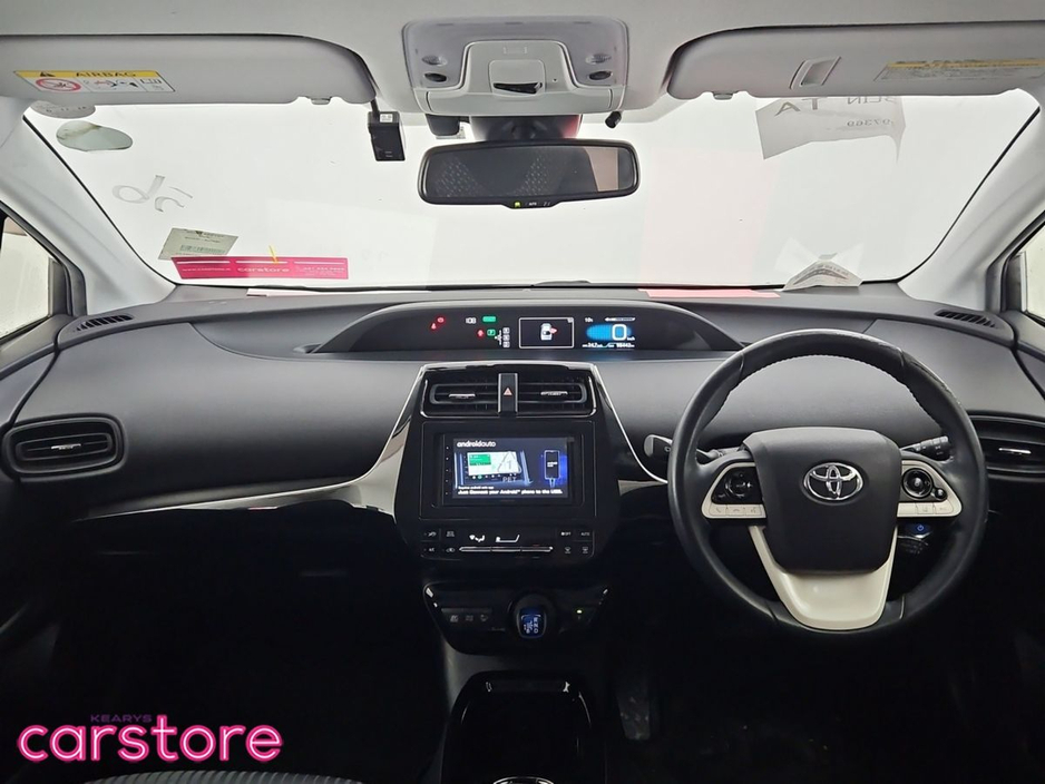2017 Toyota Prius - image 11