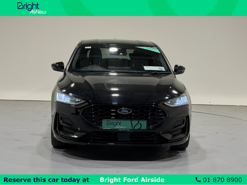 2023 Ford Focus - image 5