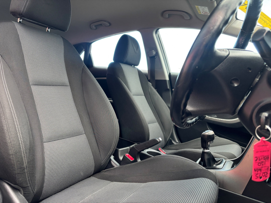 2015 Hyundai i30 - image 5