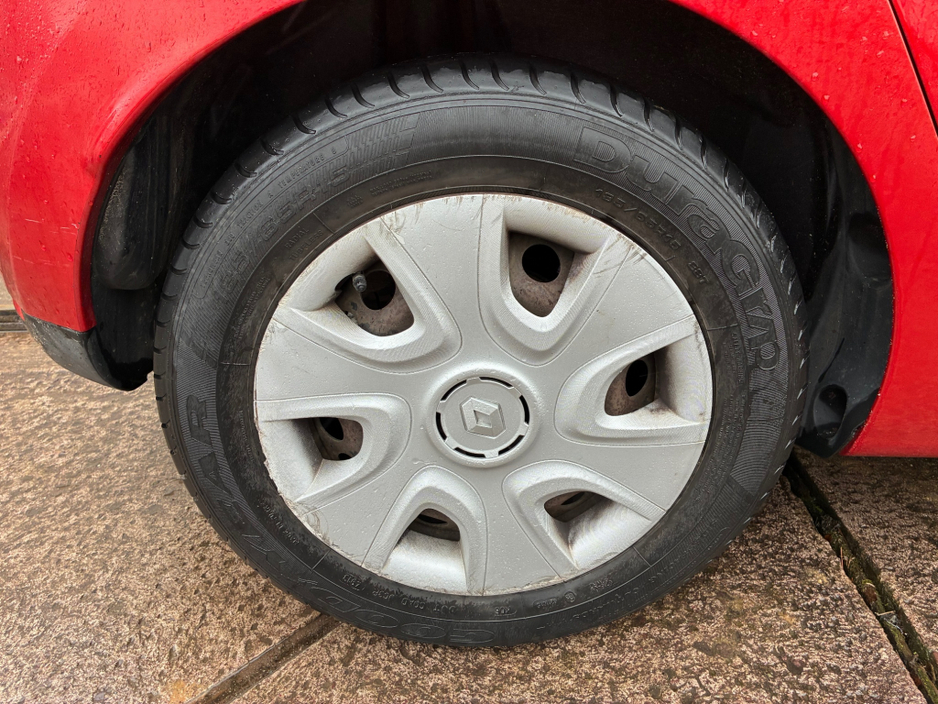 2014 Renault Clio IV EXPRESSION TCE 90 4DR €7,900