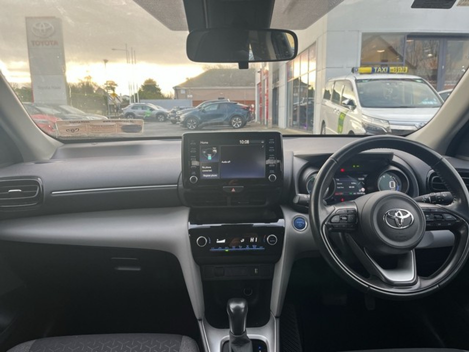 2022 Toyota Yaris Cross CR LUNA 4DR AUTO €22,888