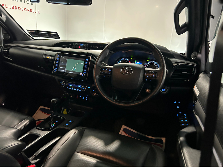 2021 Toyota Hilux - image 28