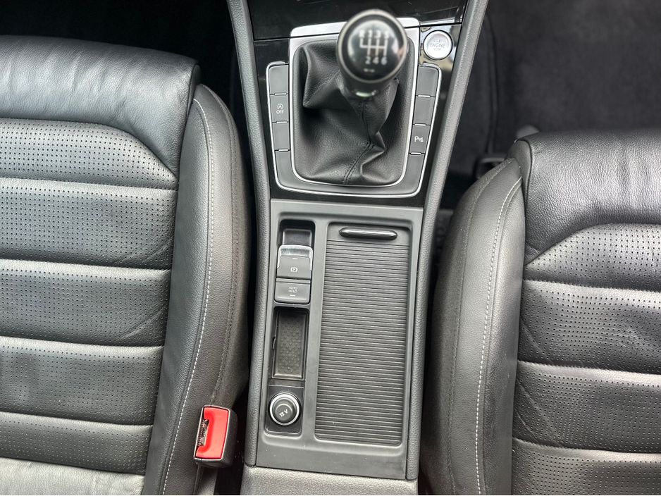 2020 Volkswagen Golf R-LINE 1.5 TSI MANUAL 6SPEED FWD 5DR 150HP 5 €23,950