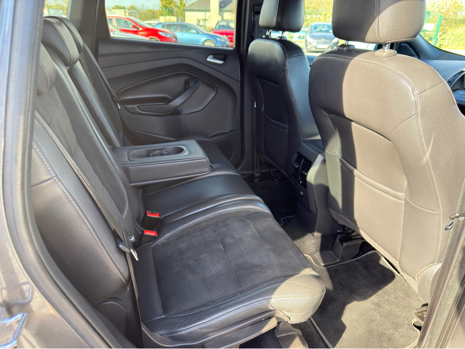 2017 Ford Kuga - image 12