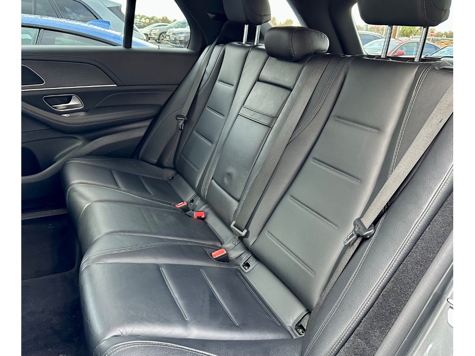 2021 Mercedes-Benz GLE Class - image 4