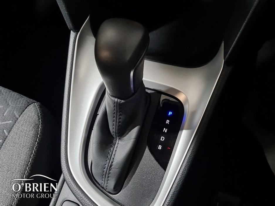 2024 Toyota Yaris Cross - image 14