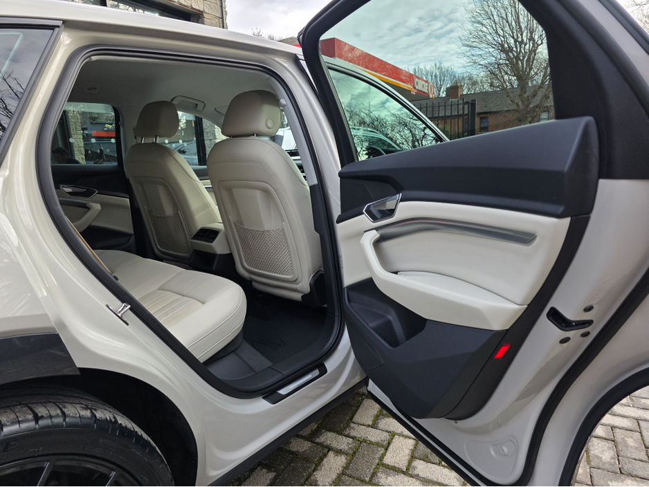 2021 Audi e-tron - image 22