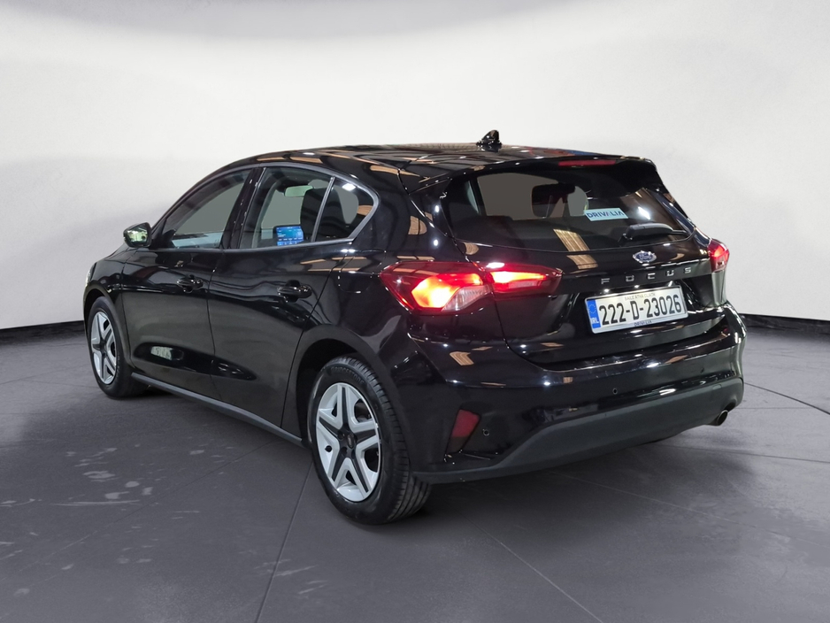 2022 Ford Focus - image 8