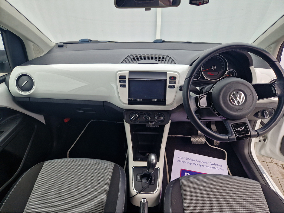2014 Volkswagen up! - image 13