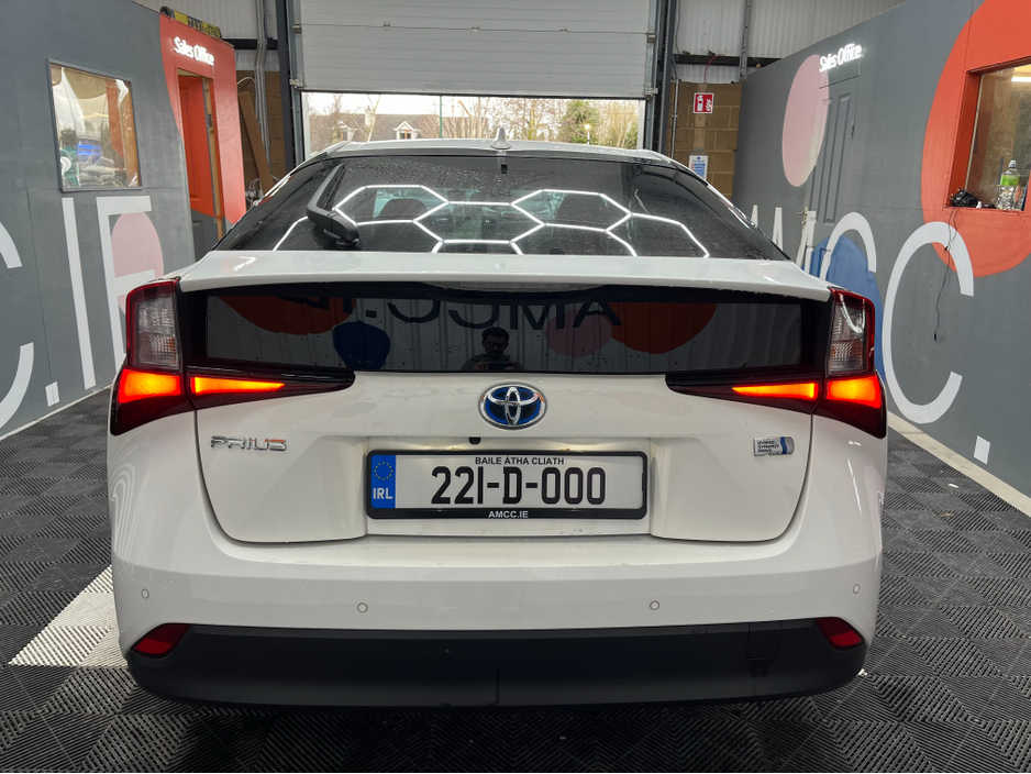 2022 Toyota Prius - image 4