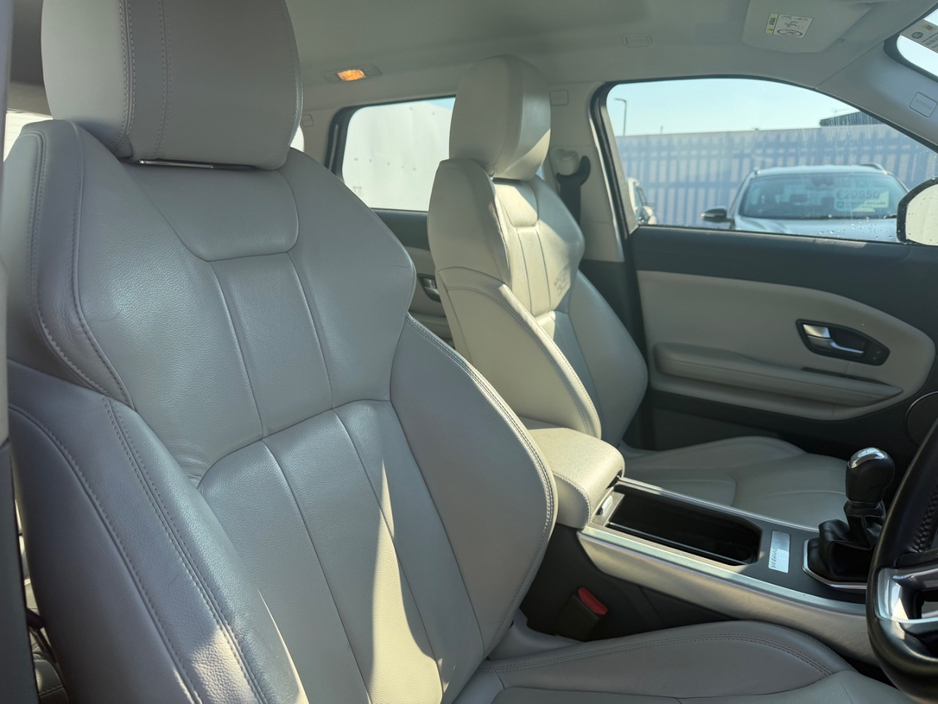 2019 Land Rover Range Rover Evoque - image 10