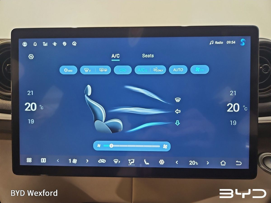 2024 BYD Dolphin - image 11