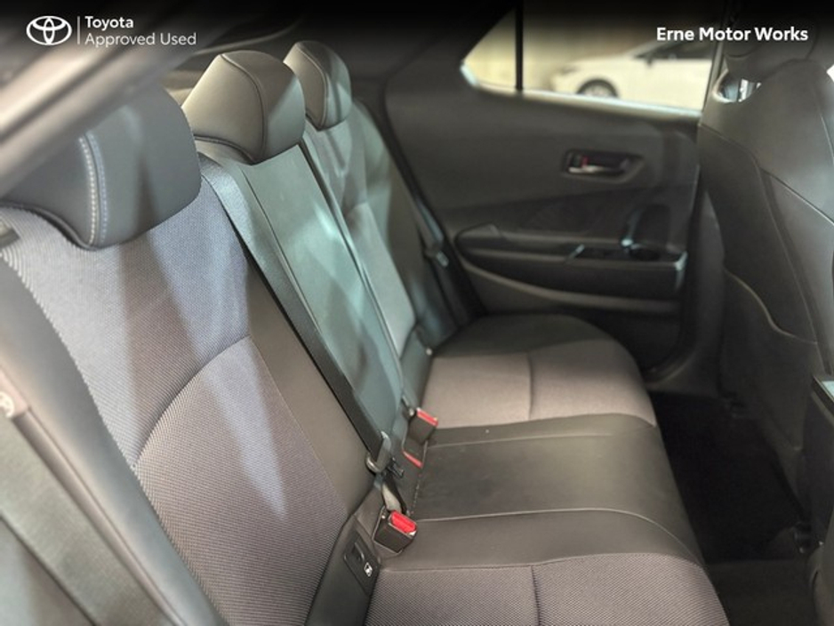 2024 Toyota C-HR - image 9