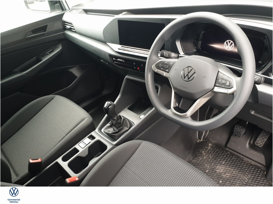 2024 Volkswagen Caddy - image 2