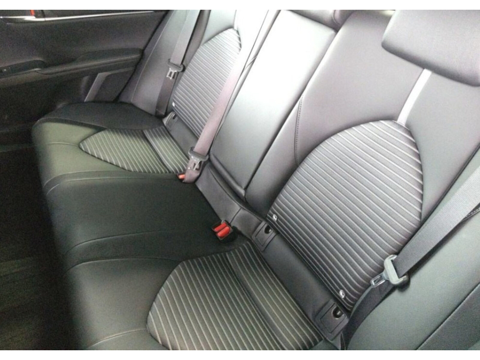 2020 Toyota Camry 2.5 Camry Hybrid €26,950