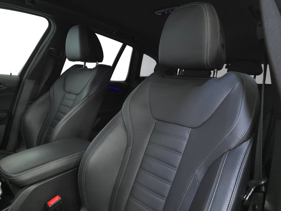 2021 BMW X3 - image 20