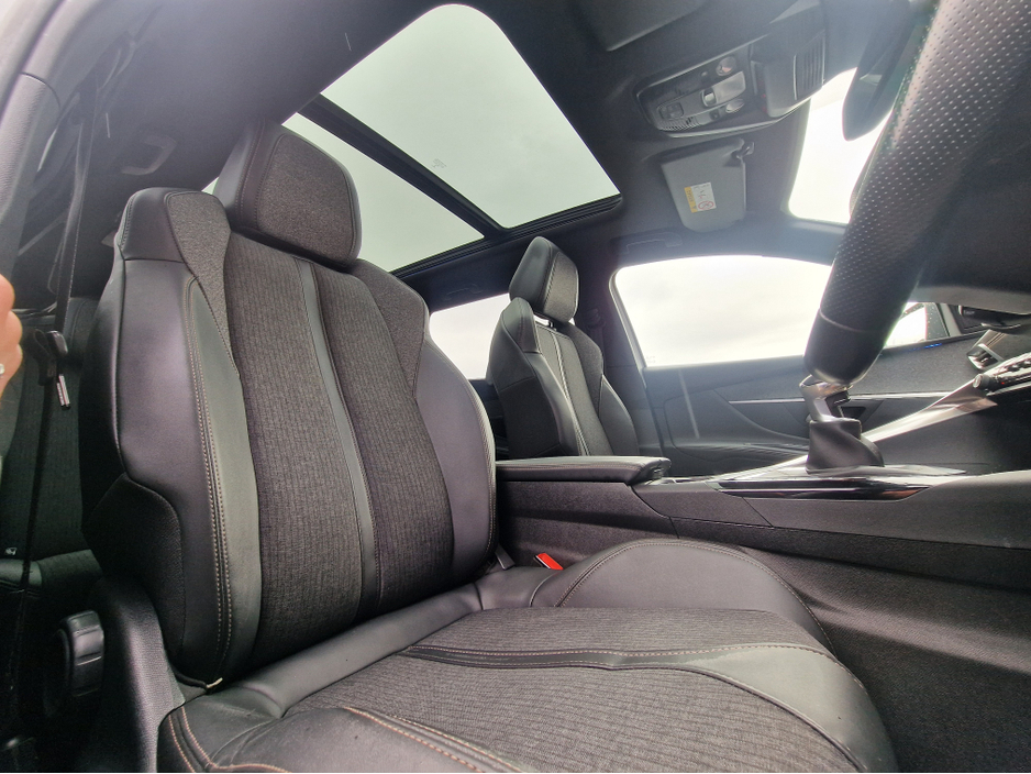 2019 Peugeot 5008 - image 28