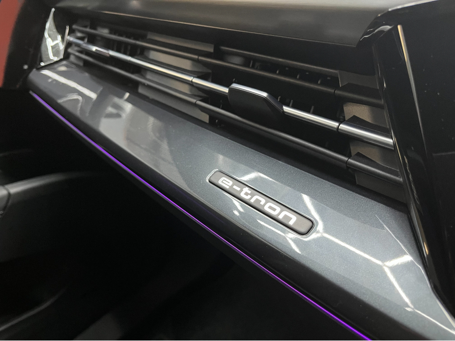 2023 Audi Q4 e-tron €35950 2023 AUDI Q4 E-TRON SPORTBACK 40 SLINE ELECTRIC AUTOMATIC / CRUISE CONTROL / 360° PARKING CAMERA / ELECTRIC MEMORY HEATED REAR & FRONT SEATS / PADDLE SHIFTERS / APPLE CARPLAY / AMBIENT LIGHTS €35,950