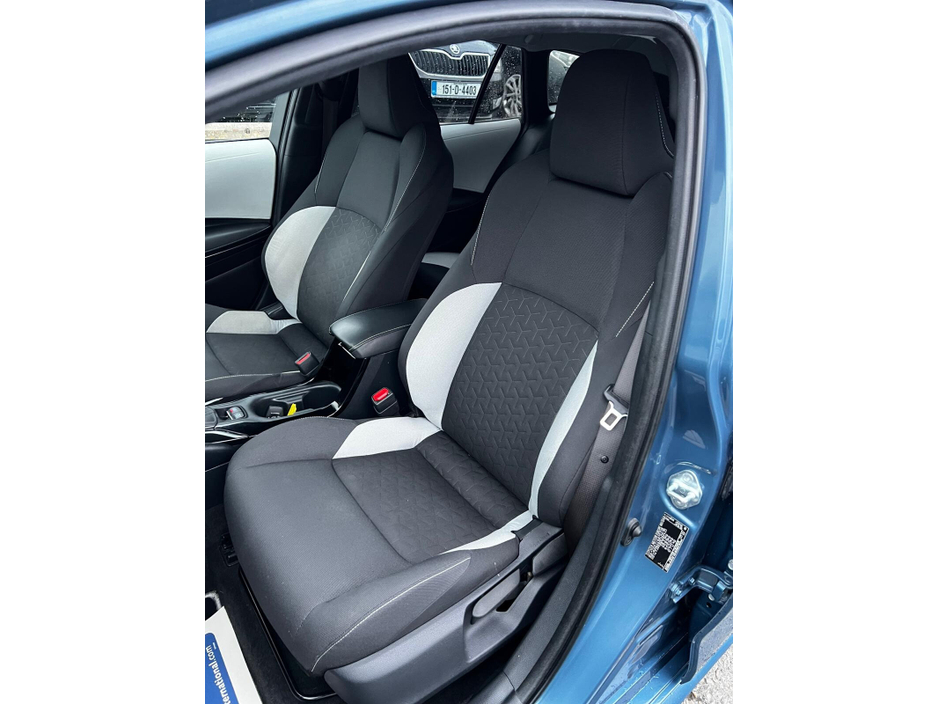 2021 Toyota Corolla - image 11