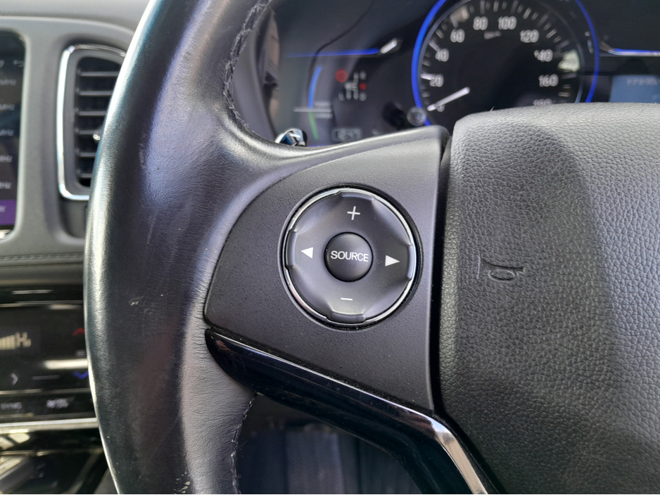 2015 Honda Vezel - image 27